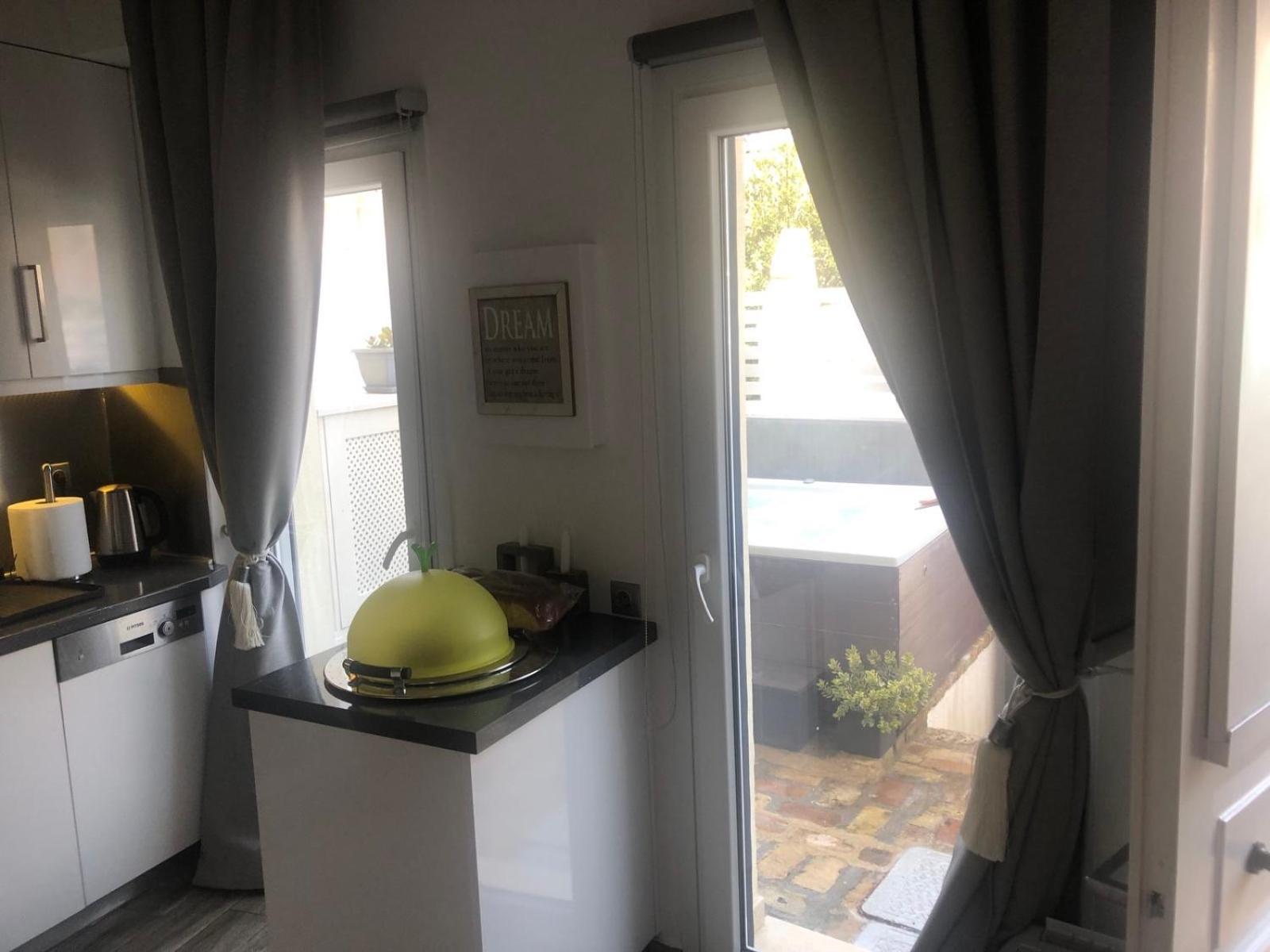 Anemomilos Jacuzzi Suite Corfu  Exteriör bild