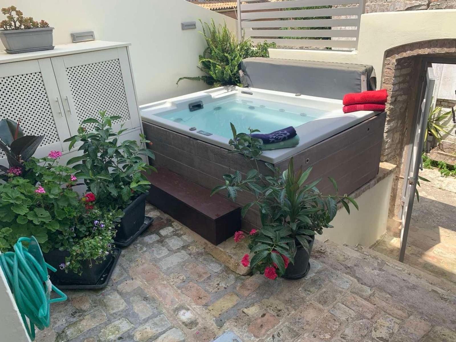 Anemomilos Jacuzzi Suite Corfu  Exteriör bild