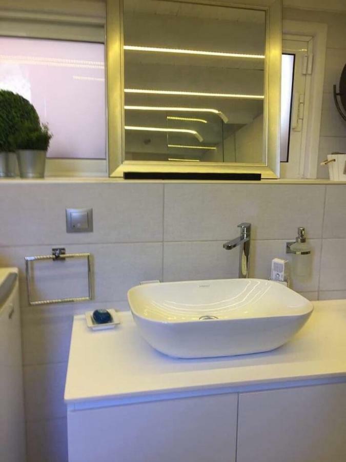 Anemomilos Jacuzzi Suite Corfu  Exteriör bild