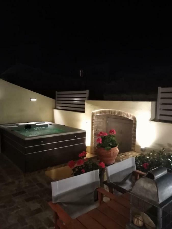 Anemomilos Jacuzzi Suite Corfu  Exteriör bild