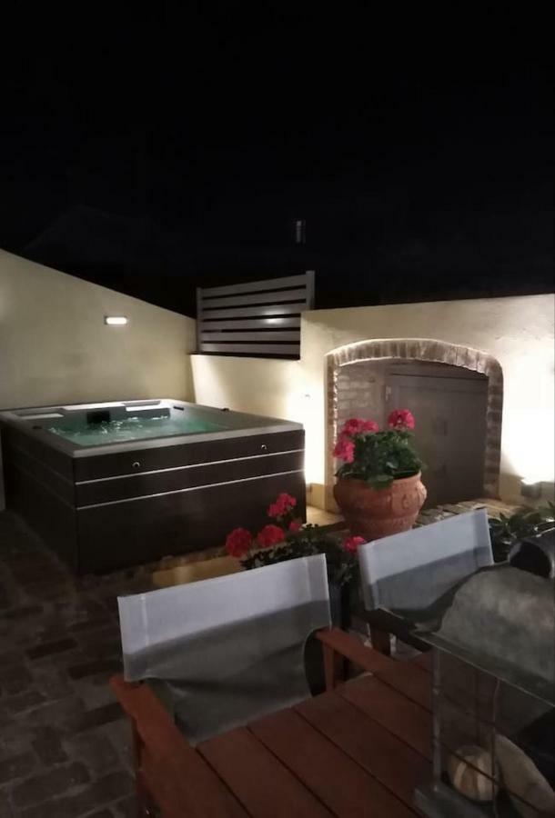Anemomilos Jacuzzi Suite Corfu  Exteriör bild